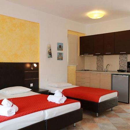 Dafni Studios No4 Parga Exterior photo